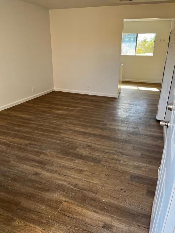 42739 42nd St W - Photo 4 of 12