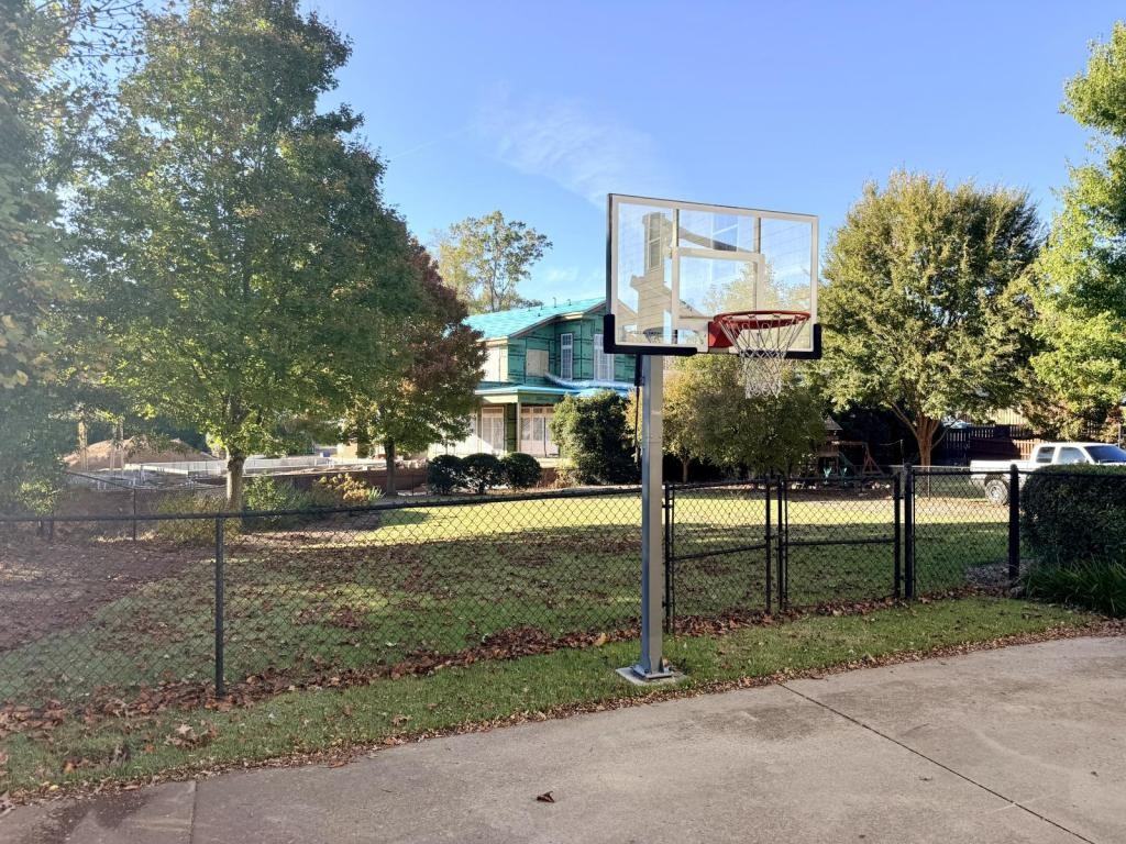 122 Keowee Avenue - Photo 3 of 40