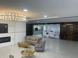 featured image of 1 Lakeview Dr