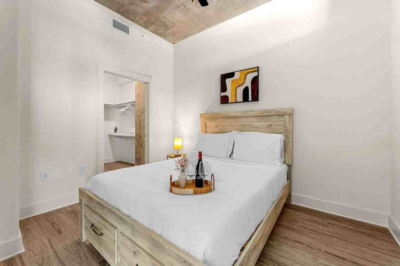 617 N 12th St #1312526P - Photo 7 of 22