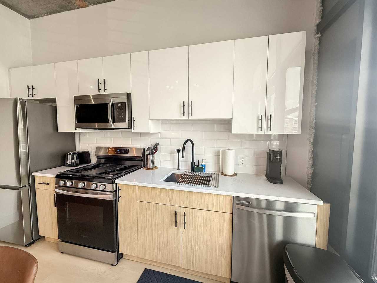 1247 N 2nd St #1317862P - Photo 3 of 12