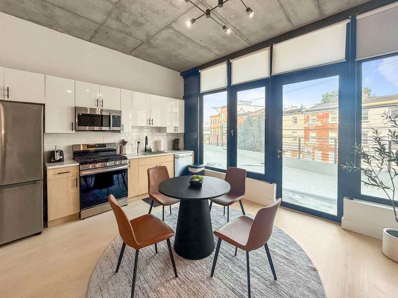 1247 N 2nd St #1317862P - Photo 4 of 12