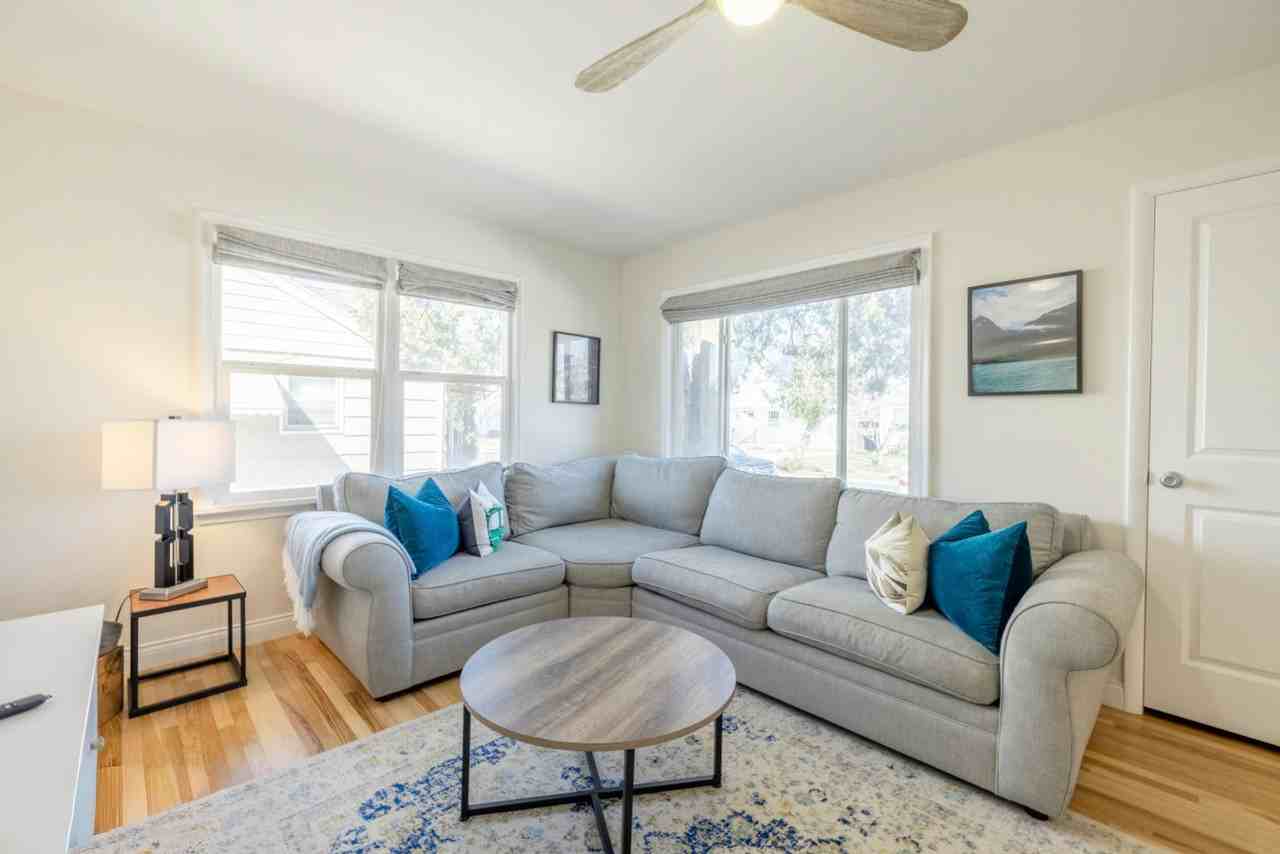 356 E Utopia Ave #1249886P - Photo 2 of 17