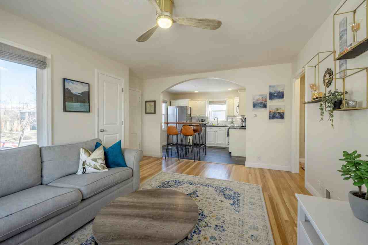 356 E Utopia Ave #1249886P - Photo 3 of 17