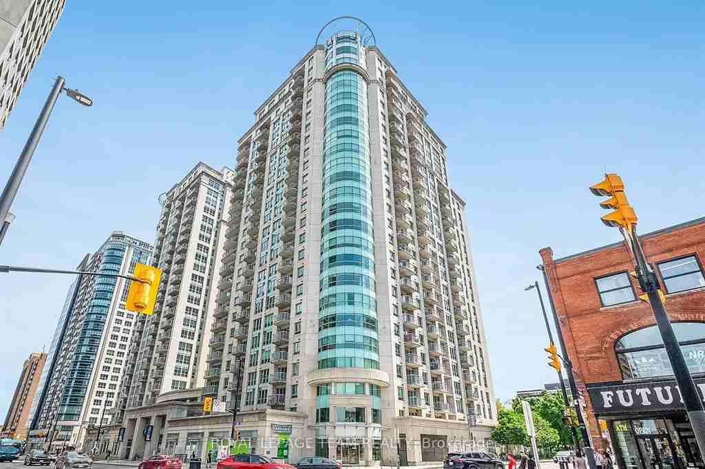 200 Rideau Street #804