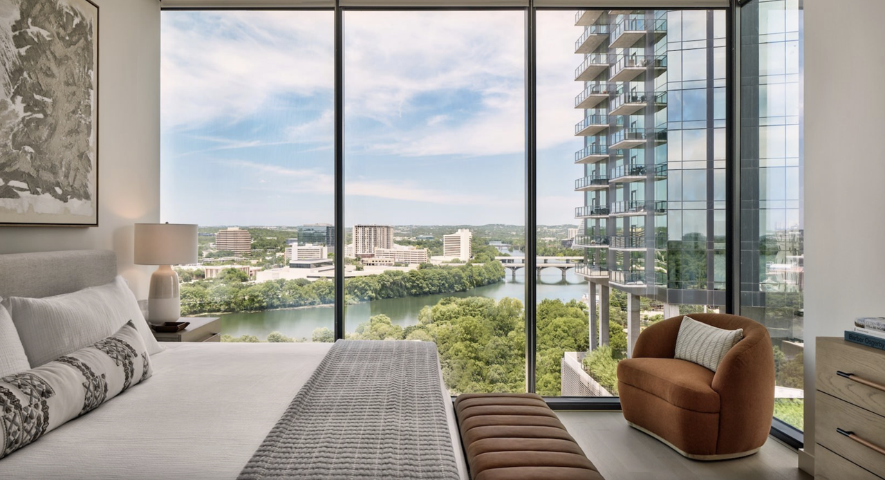 79 Rainey Street - Photo 3 of 19