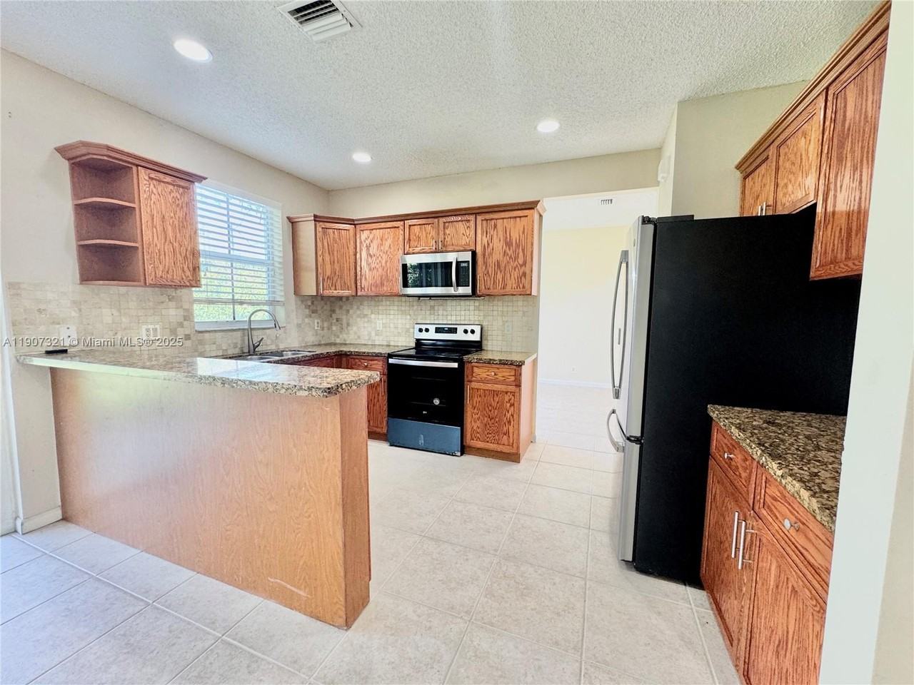 4383 Laurel Ridge Circle - Photo 3 of 45