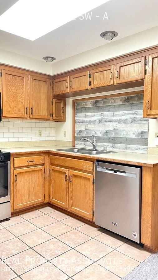 4033 134th Pl Sw #A - Photo 3 of 19