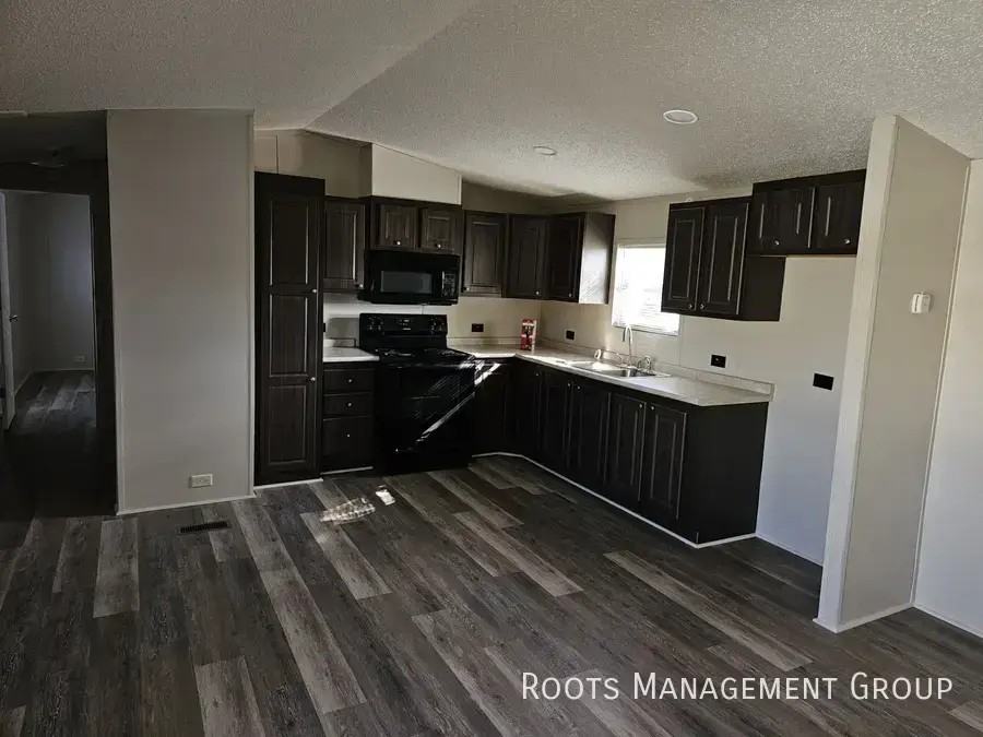 71 Riviera Courts Dr #71 - Photo 3 of 19