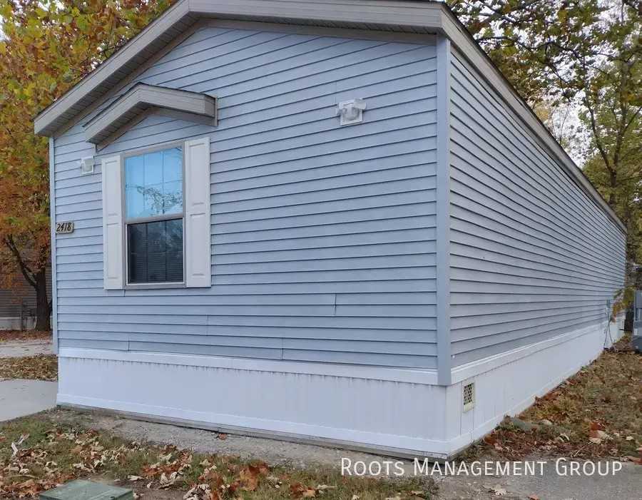 2418 Gena Ann Ln - Photo 2 of 9