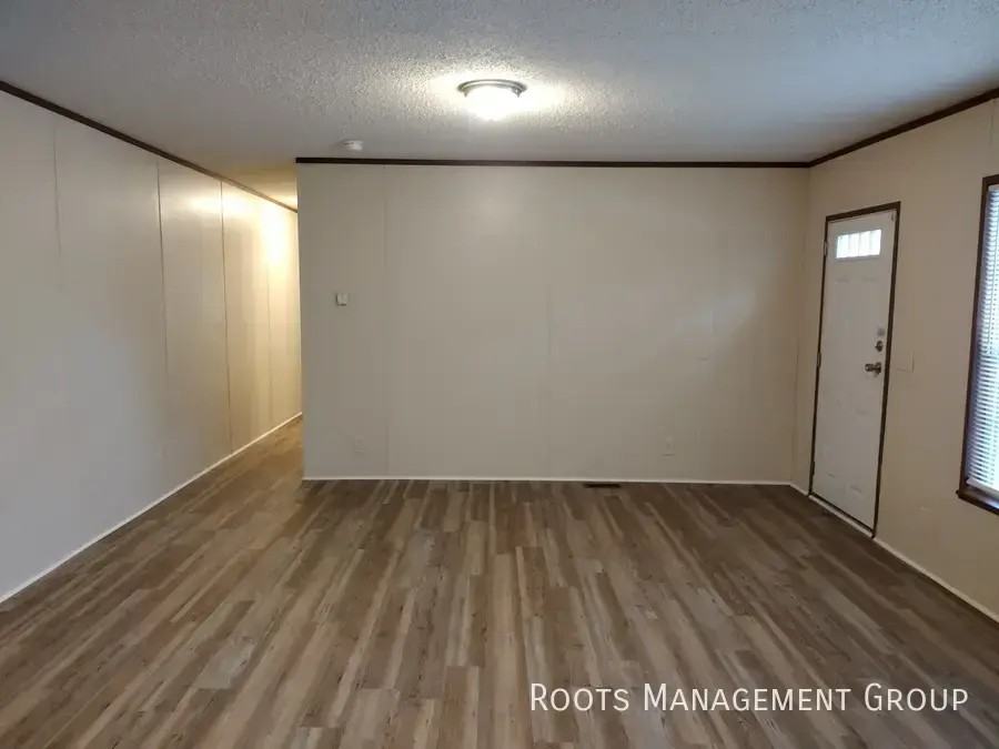 2442 Gena Ann Ln - Photo 4 of 9