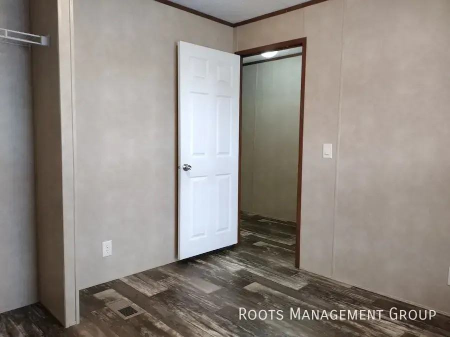 2442 Gena Ann Ln - Photo 5 of 9