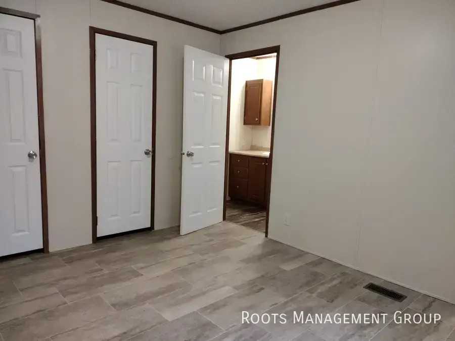 2442 Gena Ann Ln - Photo 7 of 9