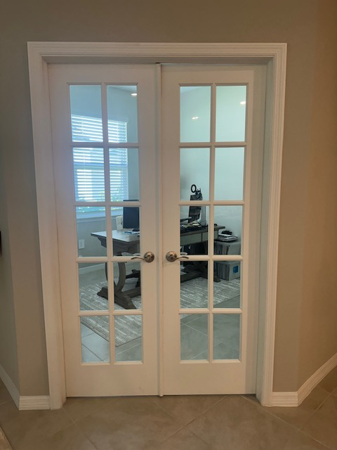 1126 S Town And River Dr - Photo 4 of 15