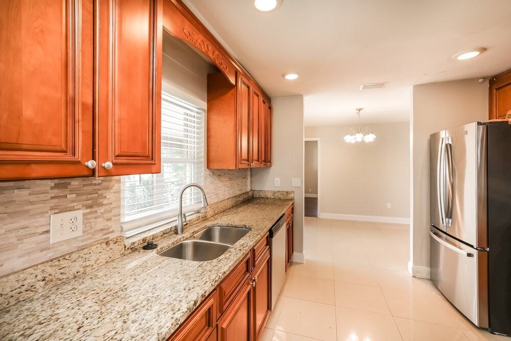 25353 Doredo Drive - Photo 6 of 16