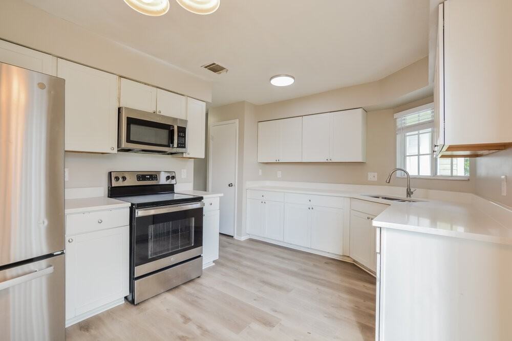 536 Harvard Place - Photo 7 of 16