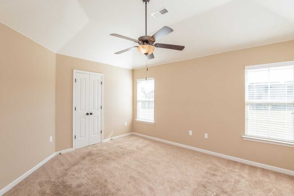 2729 Miner Cv - Photo 6 of 15