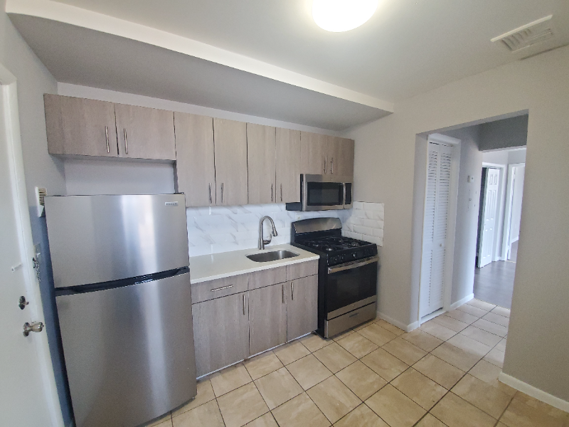 306 Main St #8C - Photo 2 of 9