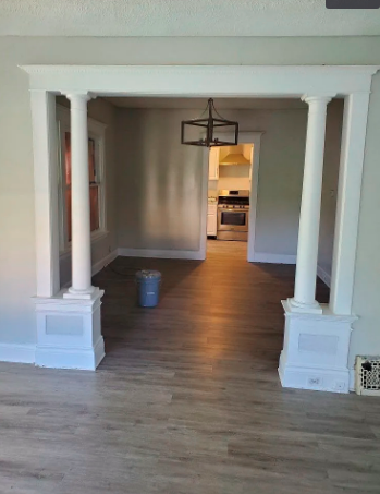 902 Prospect Ave - Photo 3 of 18