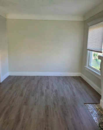 902 Prospect Ave - Photo 5 of 18