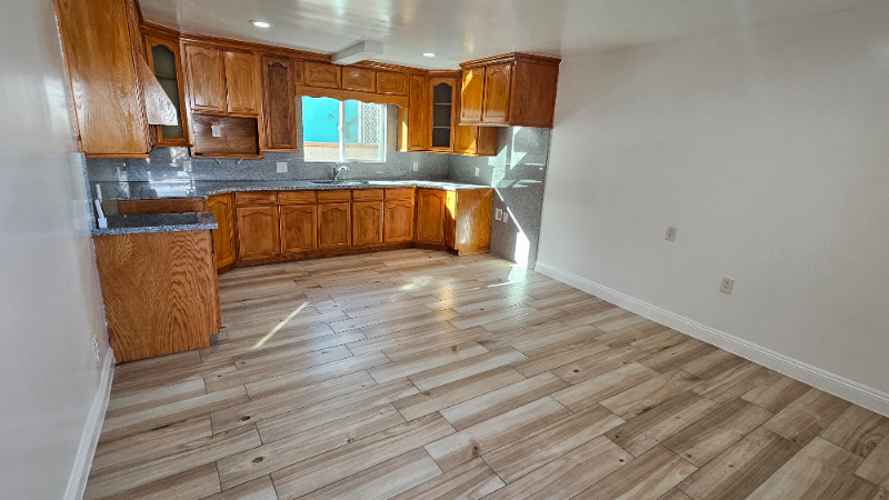 600 N Willow Ave #C - Photo 7 of 10