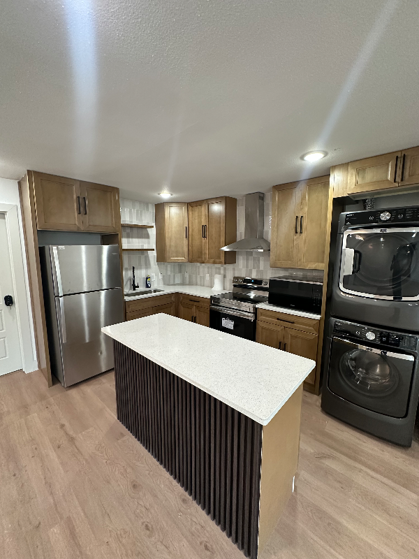 1219 Adelaide Dr - Photo 2 of 4