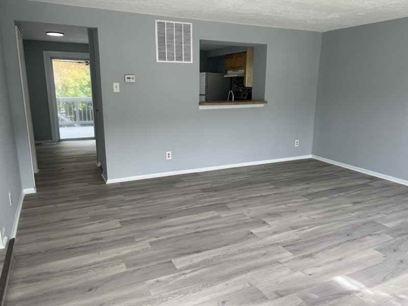 72 Dorchester Circle - Photo 4 of 14