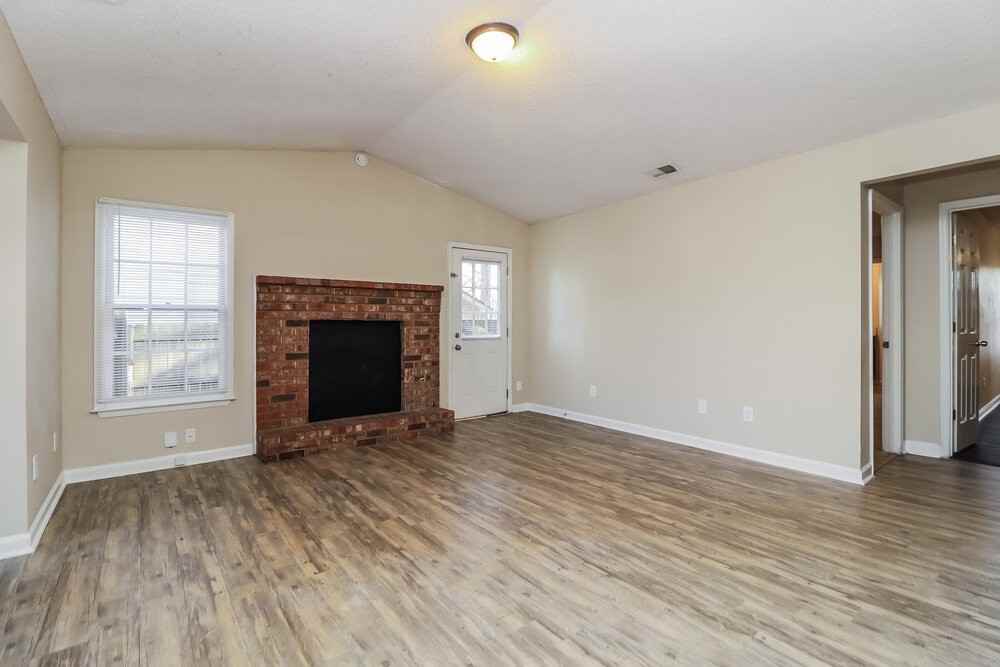 796 Indian Lake Dr Nw - Photo 3 of 25