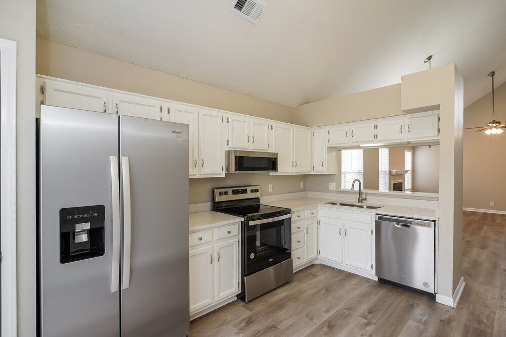 1016 Mansker Dr - Photo 7 of 17