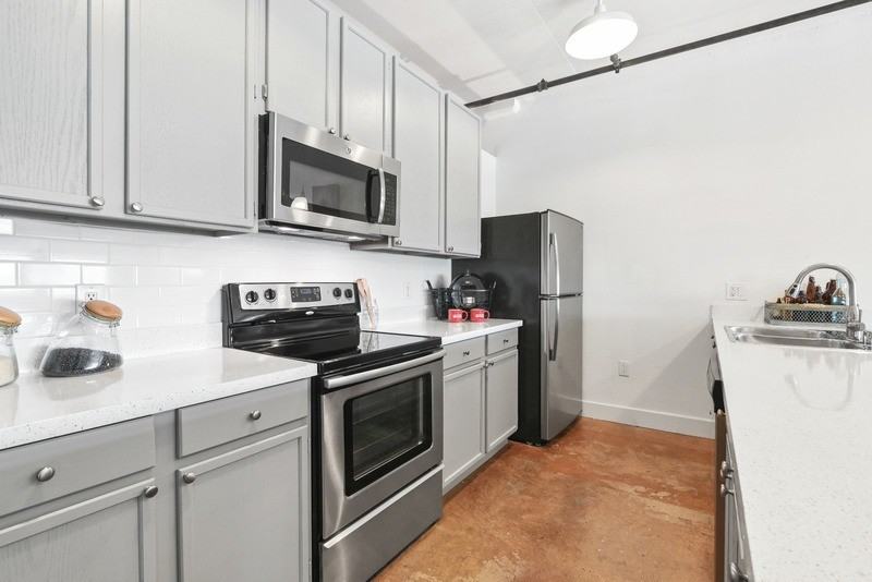 South Side on Lamar - Photo 2 of 47