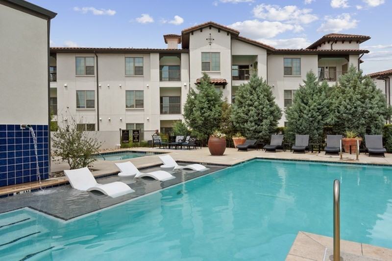 Ambrosio Apartments - Photo 7 of 40