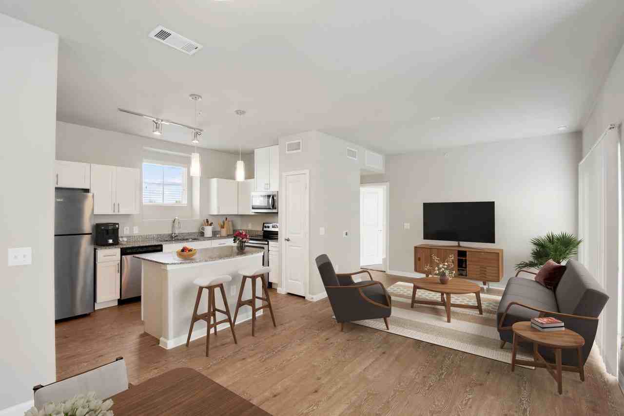 Edgewater - Photo 2 of 37