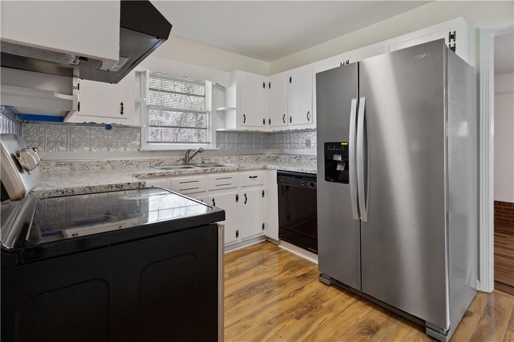 430 Haynes Rd - Photo 5 of 13