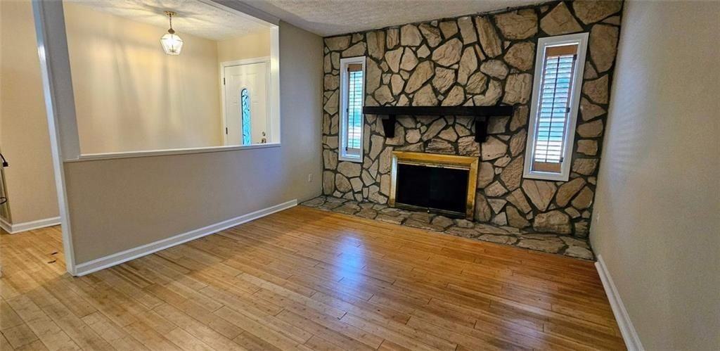 1575 S Ridge Dr - Photo 2 of 14