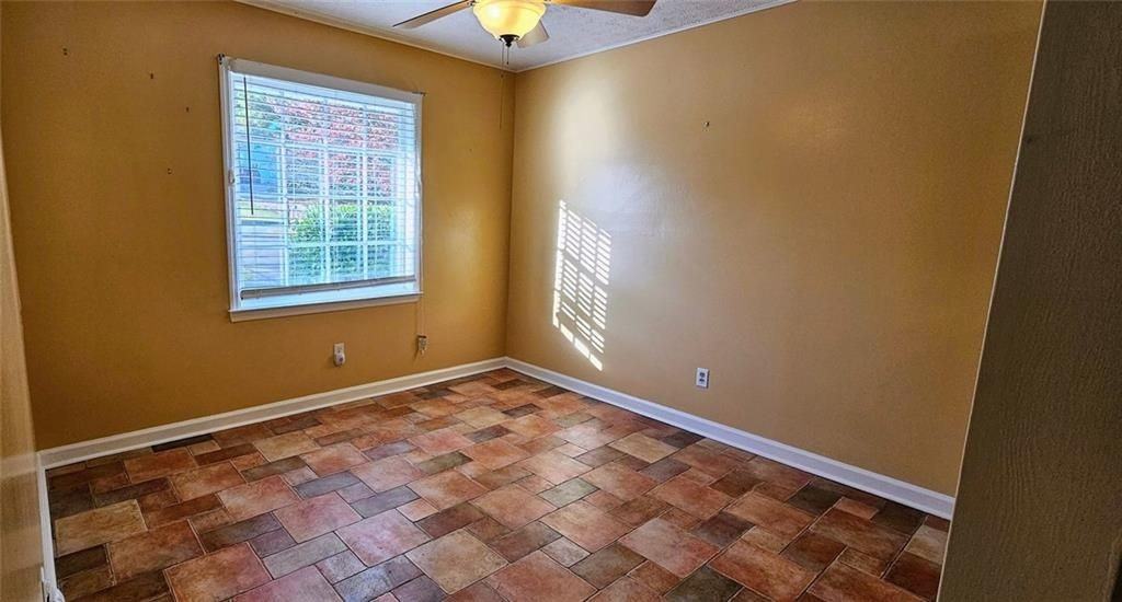 1575 S Ridge Dr - Photo 6 of 14