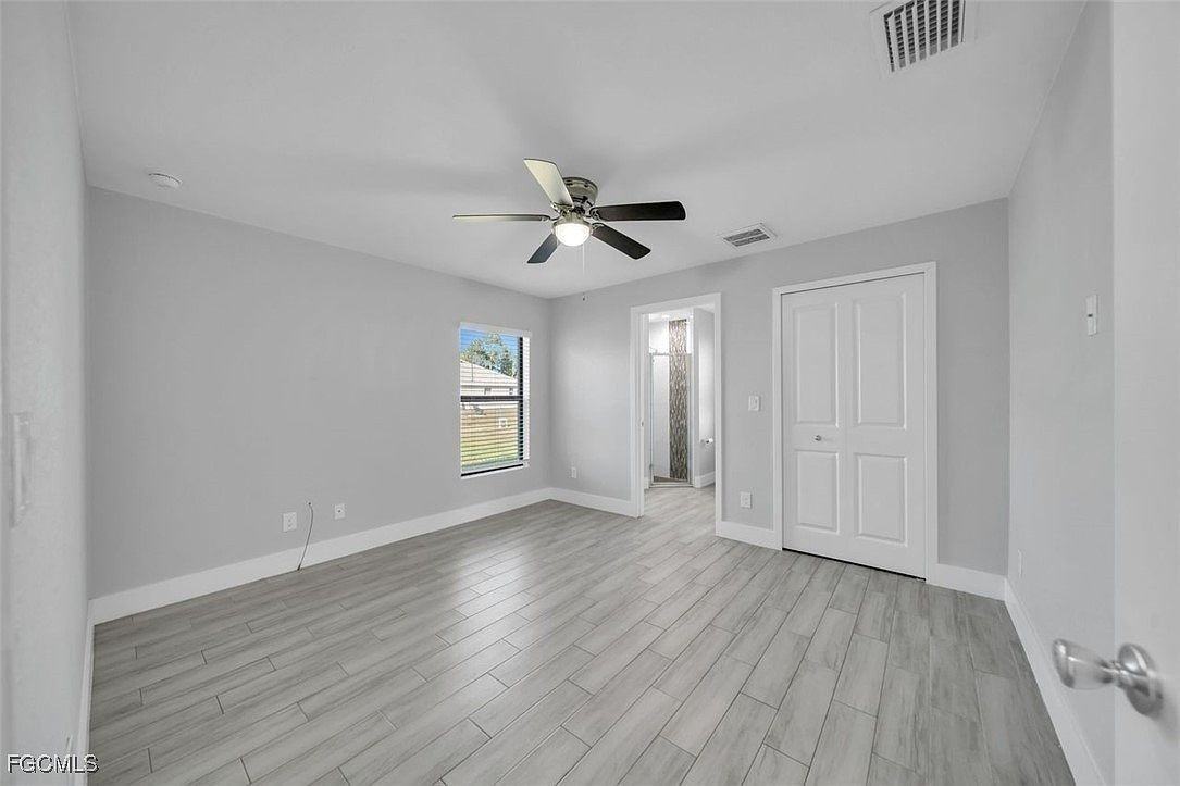 919 Ne 35th Ln - Photo 2 of 4