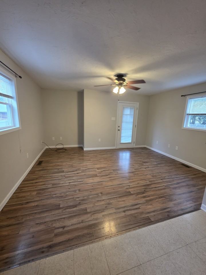 324 3rd Street #1 - Photo 5 of 15