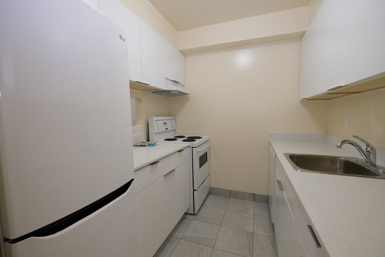 655 Moberly Road #404 - Photo 6 of 10