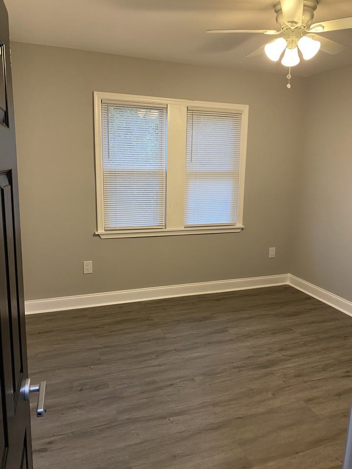 5112 Belair Road - Photo 5 of 6