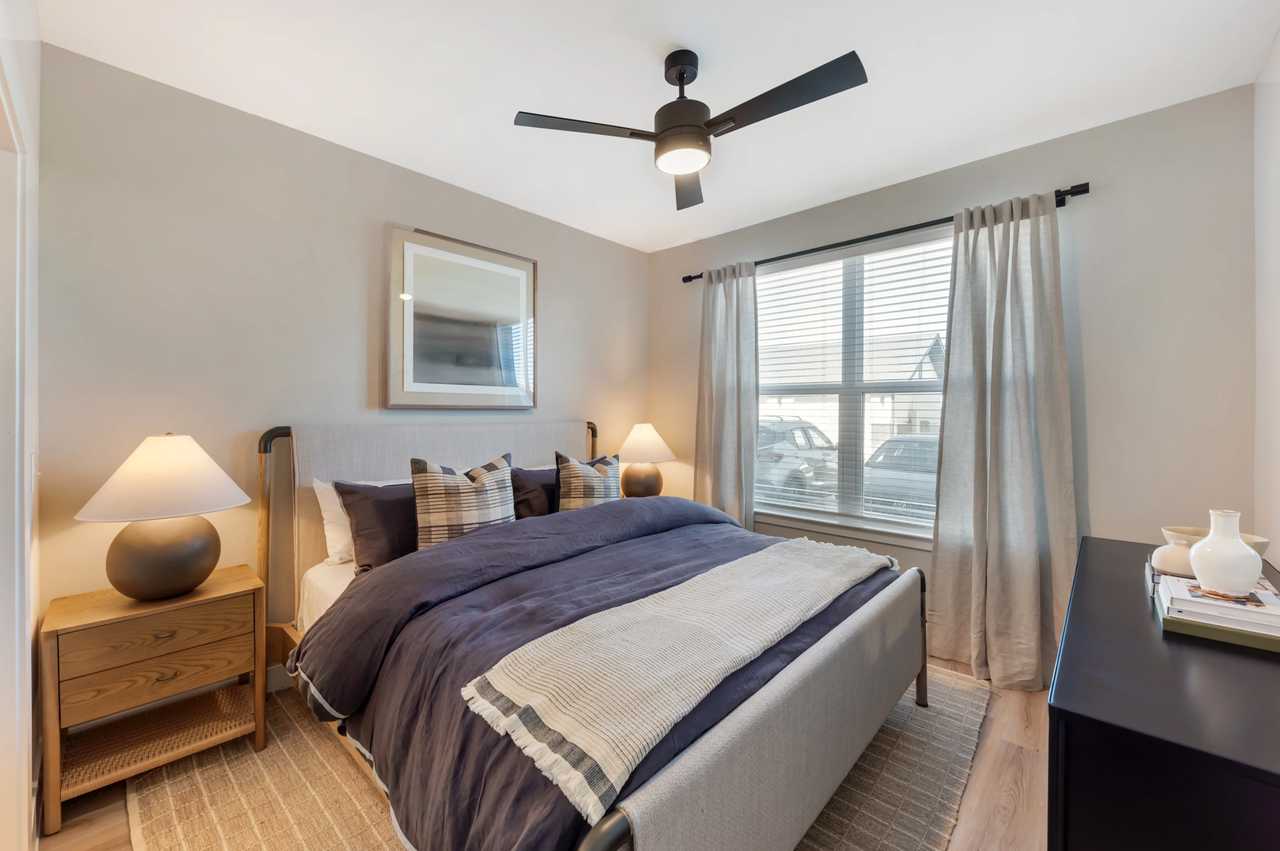 3400 East Howard Lane - Photo 4 of 17