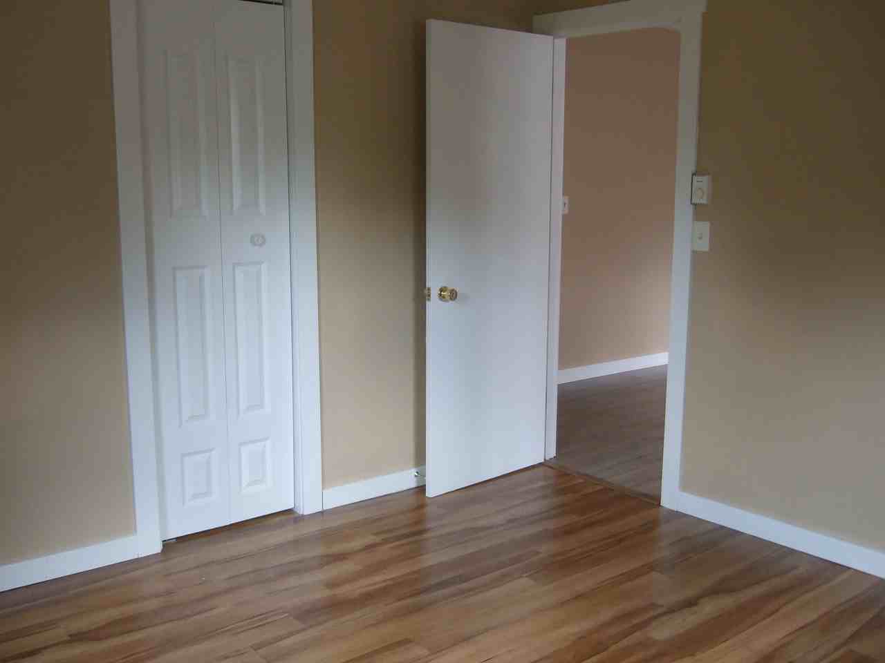 410 N 5th St #8 - Photo 3 of 9