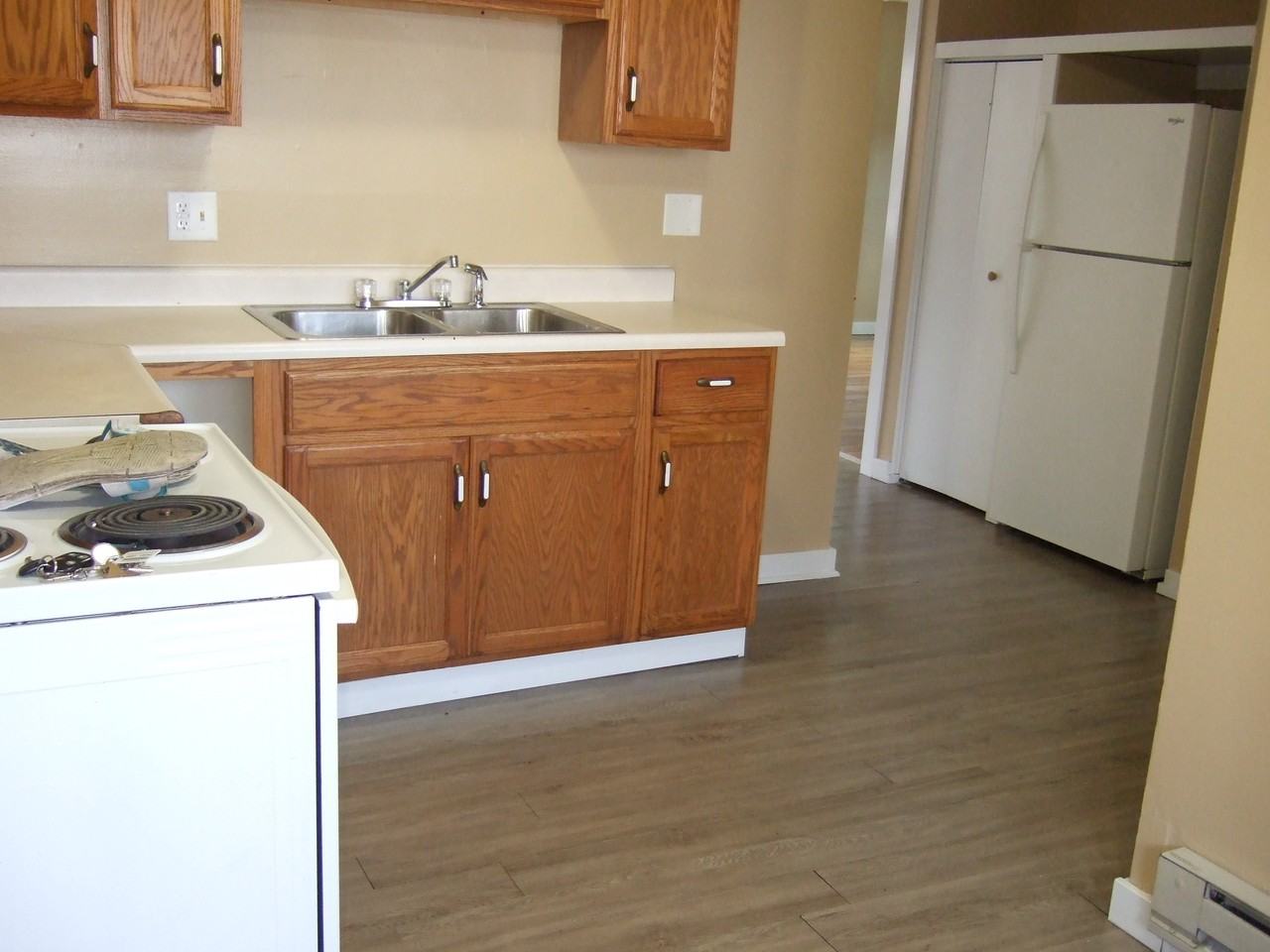 410 N 5th St #8 - Photo 5 of 9