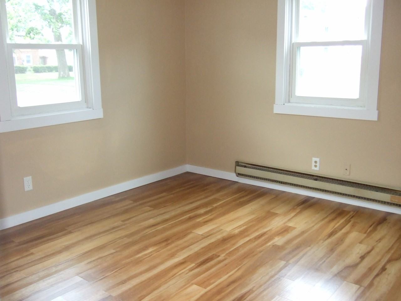 410 N 5th St #8 - Photo 7 of 9