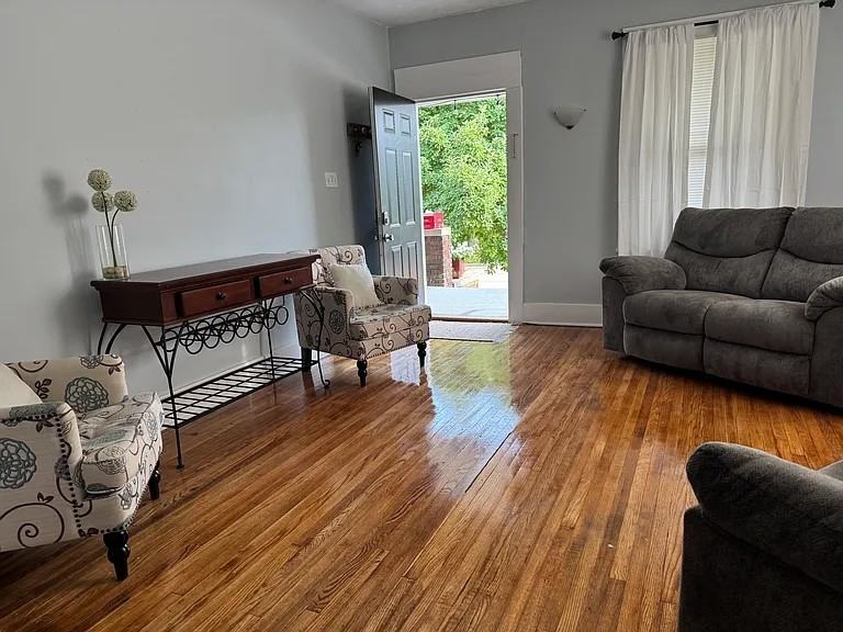 729 W Vine St #NA - Photo 2 of 5