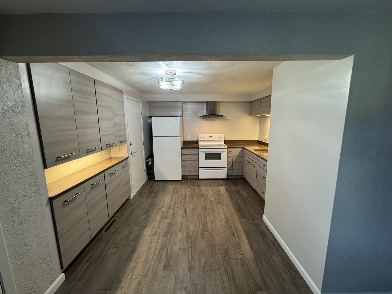 505 Simon Dr #B - Photo 2 of 7