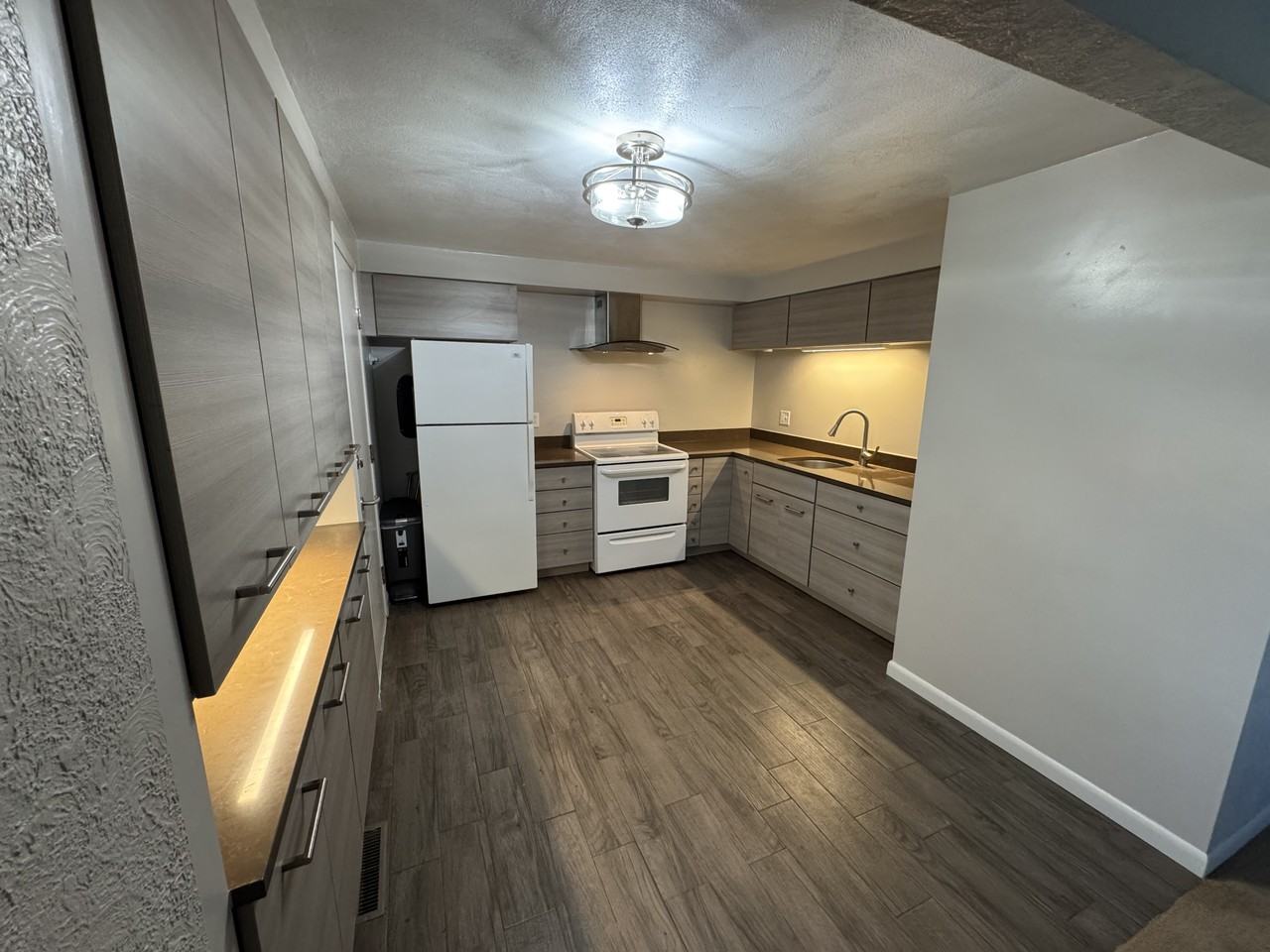 505 Simon Dr #B - Photo 3 of 7