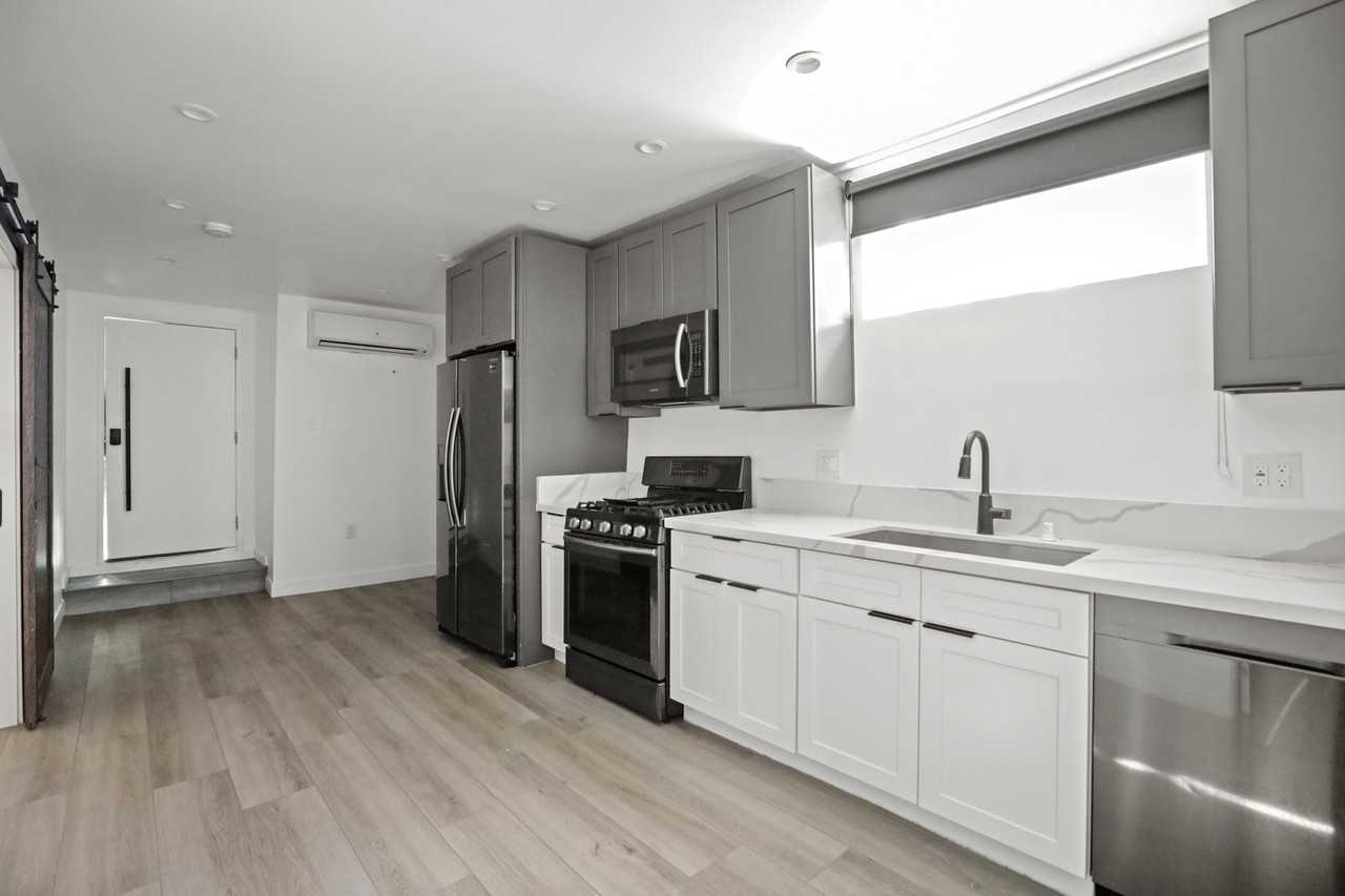 1023 Tremont St #1027 - Photo 3 of 32