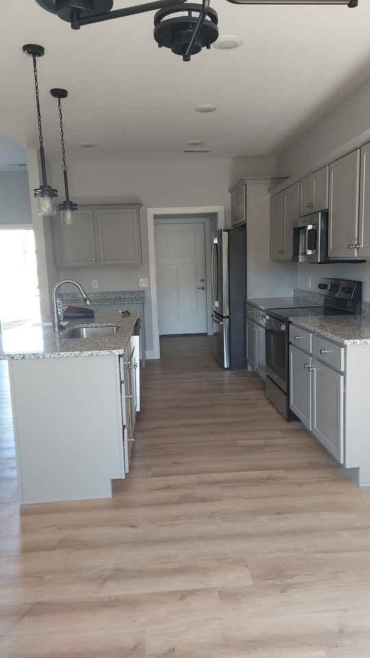 1738 Sierra St #NA - Photo 2 of 11