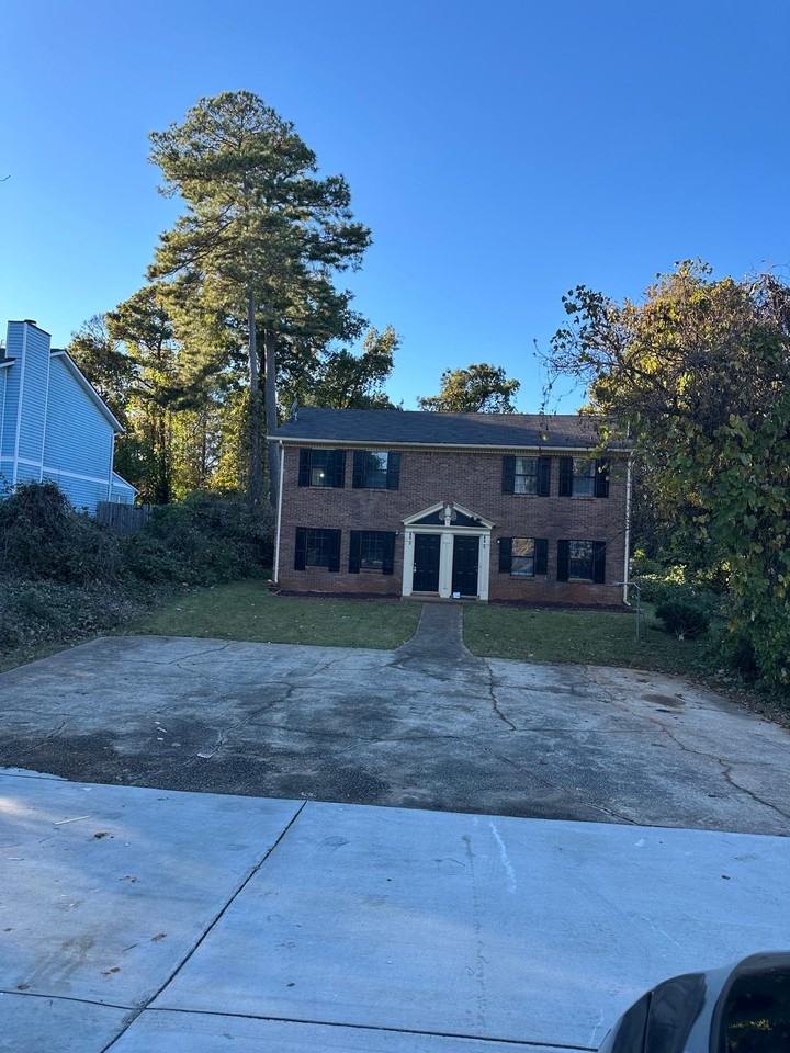 882 Five Forks Trickum Road Southwest - Photo 2 of 24