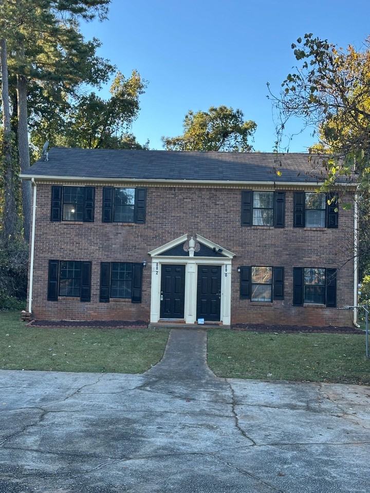 882 Five Forks Trickum Road Southwest - Photo 3 of 24